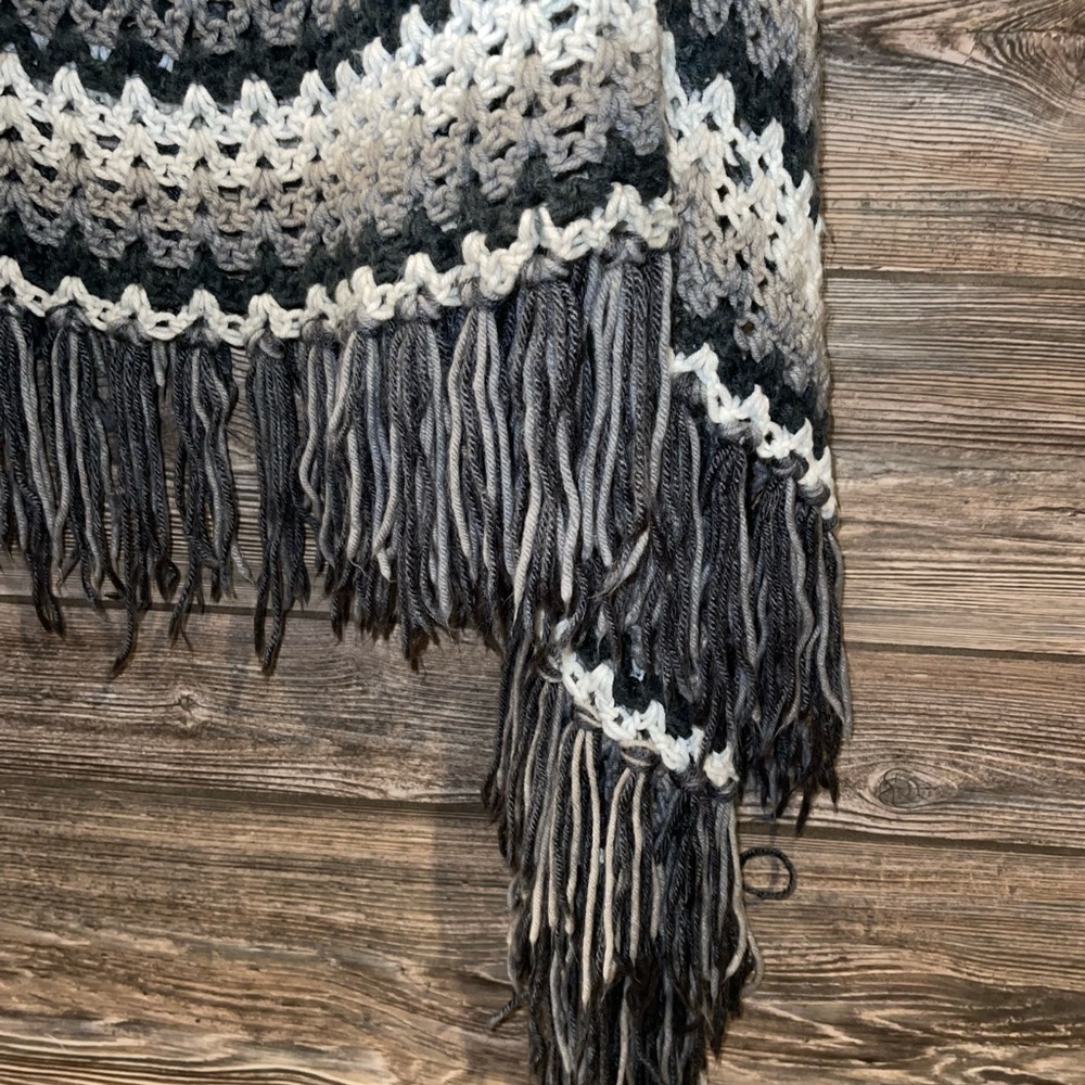 Crochet Granny Afghan Cape Poncho - Picture 4 of 11